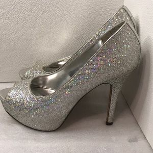 👠Sparkly Heels